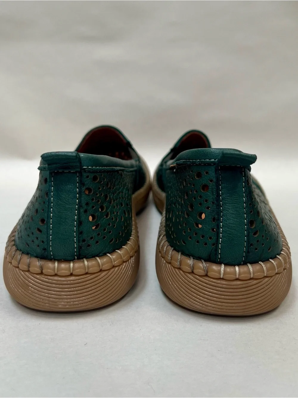 Vaqay Patras Green Leather Loafers Laser Cut Comfort Shoes Womens 42 US 11/12